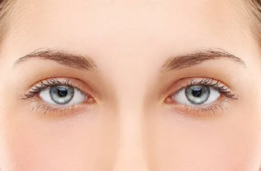 Голубые глаза, определить болезни по лицу