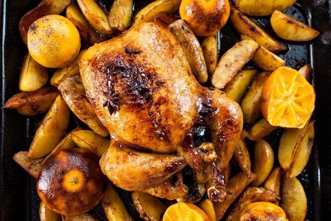 Блюдо №1: запечённая курица с золотистой корочкой
