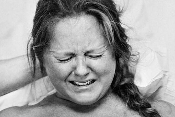 Шведский фотограф показала лица женщин во время родов