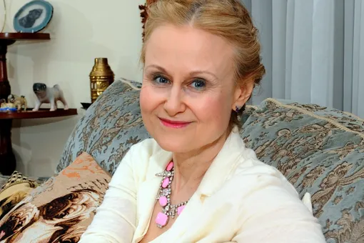 38 лет со дня свадьбы: Дарья Донцова впервые за долгое время показала мужа