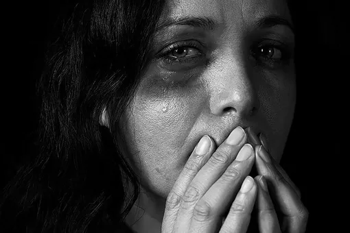 Помощь лучше разговоров: чего не стоит говорить о домашнем насилии