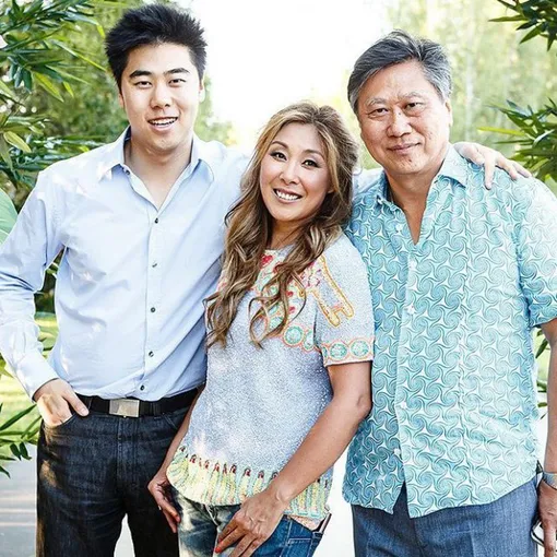 Анита Цой с мужем и сыном
