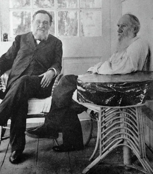 Писатель Лев Толстой (слева) и ученый Илья Мечников
