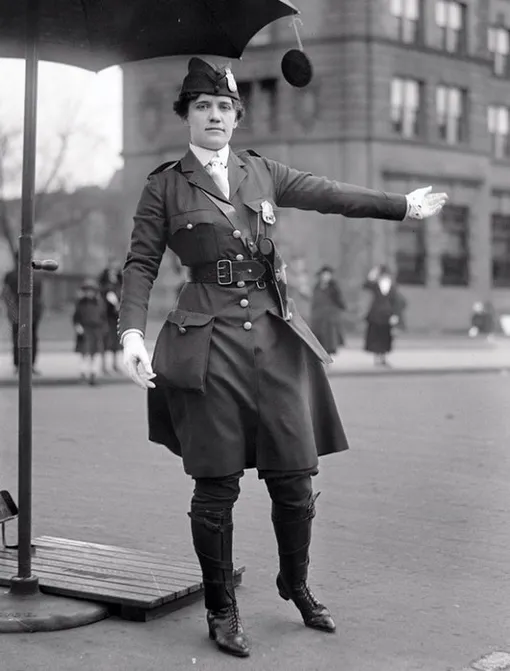 Первая женщина-полицейский в Вашингтоне