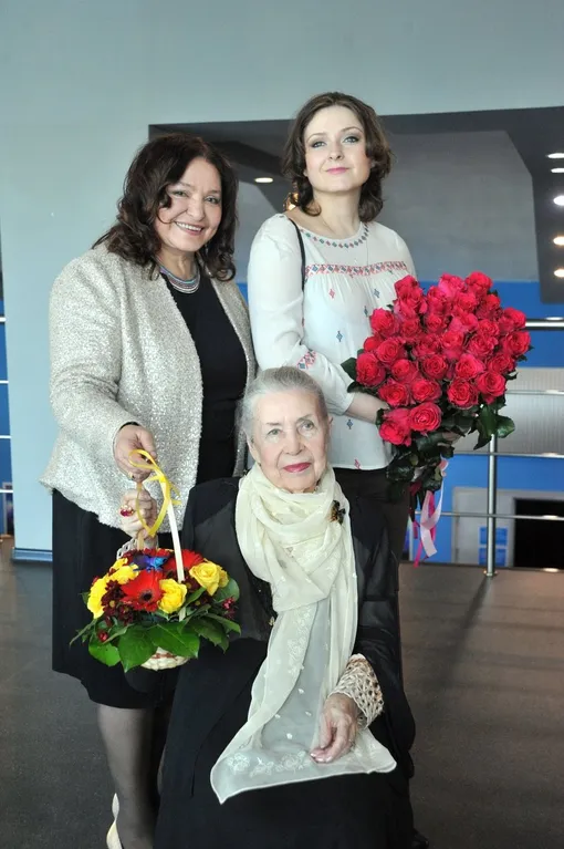 Наталья Бондарчук, Инна Макарова, Мария Бурляева