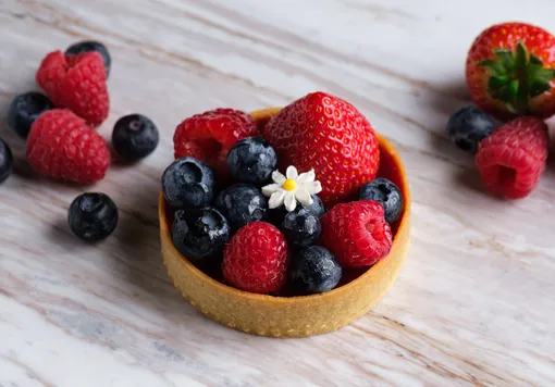 Как приготовить дома вкусные лёгкие десерты для лета: рецепты от шеф-кондитера с фото