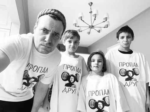 Евгений Цыганов с сыновьями от браке с Ириной Леоновой