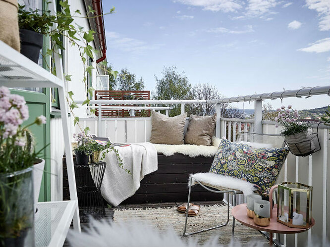 Уютный балкон. 21 потрясающая идея необычной отделки