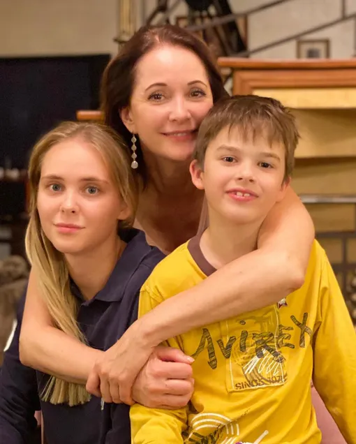 Ольга Кабо с детьми Татьяной и Виктором фото