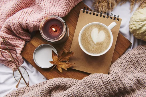 В чашке осень: 30 цитат про кофе, которые согреют, взбодрят и поднимут настроение