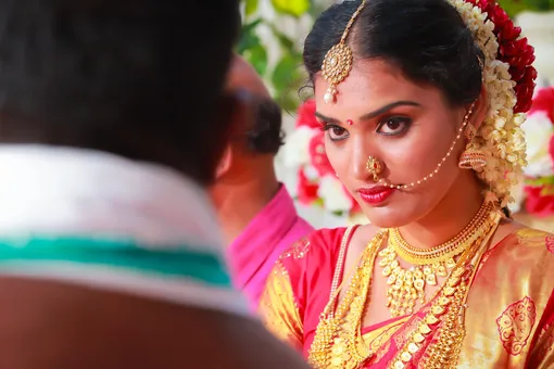 В Индии семья выдала невесту за другого, устав ждать жениха у алтаря