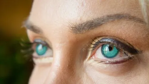 Можно ли определить здоровье по цвету глаз: исследования учёных