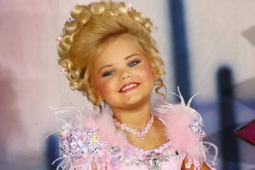 Как сегодня выглядит девочка, которая к шести годам выиграла 300 конкурсов красоты