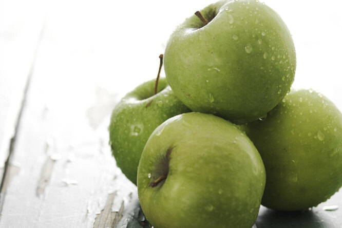 какие продукты можно есть на ночь, зелёные кислые яблоки