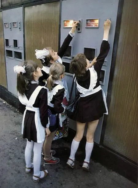 Сладости детства: чем лакомились в СССР — конфеты, вафли и торты, фото и описание