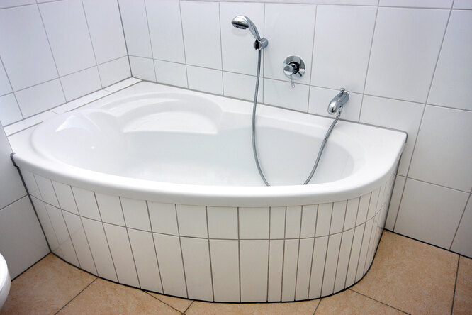 Акриловый вкладыш в ванну может преобразить комнату