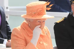 Растрогались до слёз: 35 фото королевских особ, которые не смогли сдержать эмоции на публике