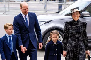Как Кейт и Уильям нарушают королевские правила воспитания детей: от походов в школу до семейных праздников