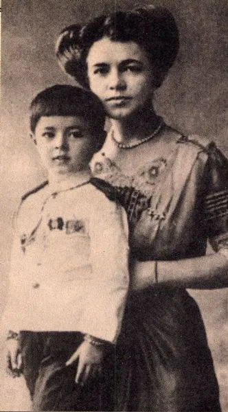 Екатерина Десницкая с сыном Чулой