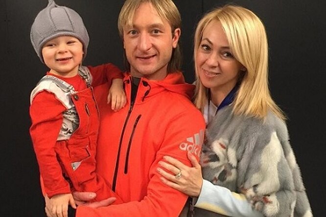 Яна Рудковская показала трогательное видео с мужем и трехлетним сыном