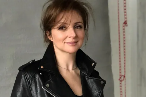 «Невероятная женщина»: 44-летняя Анна Банщикова выложила фото в купальнике