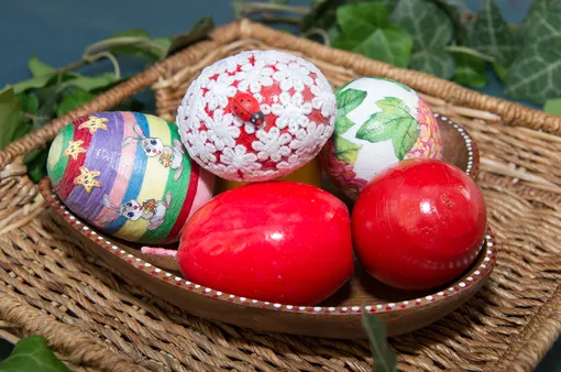 Красное яйцо на Пасху — символ жизни, возрождения