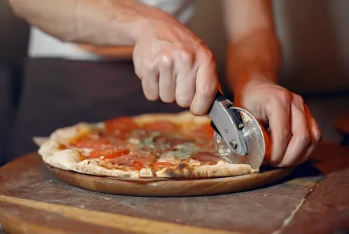 Нож для пиццы фото