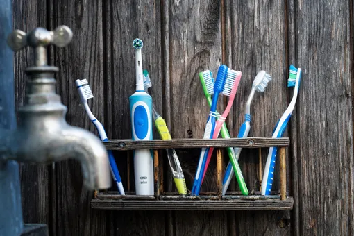15 гениальных применений зубной щётки, о которых вы не подозревали