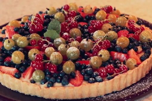 Как приготовить летний ягодный пирог. Видео мастер-класс