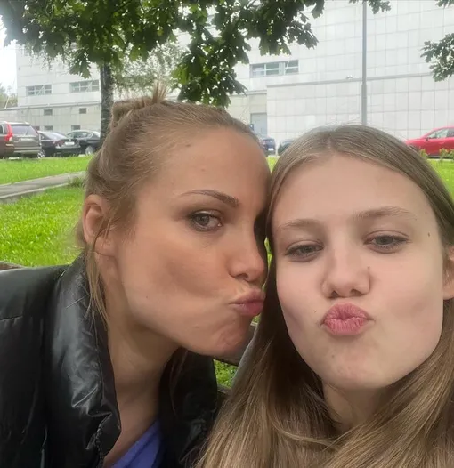 Татьяна Арнтгольц с дочерью Марией фото
