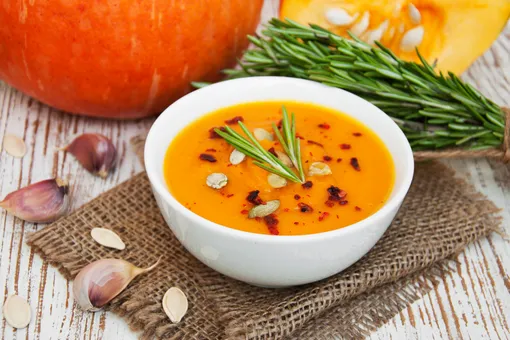Главное блюдо осени: лёгкий тыквенный суп оценят даже малоежки