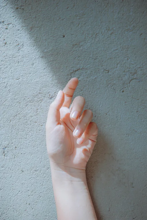 Здоровые ногти — розоватого цвета фото
