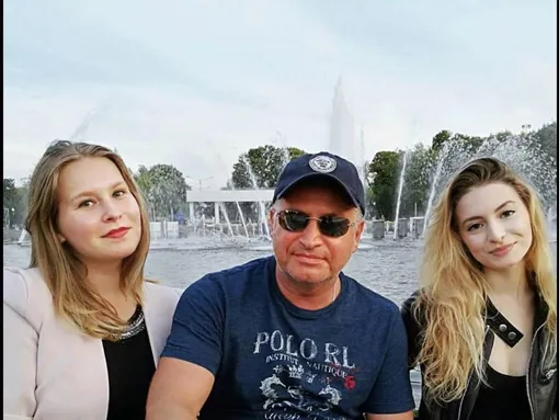 Леонид Агутин с обеими дочерьми
