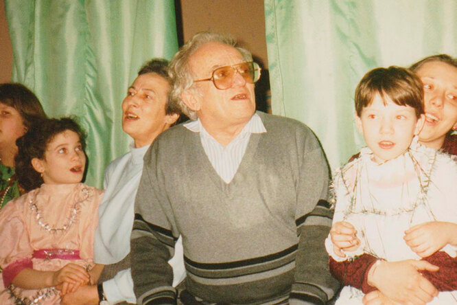 Виктор Столбун в детском коллективе в конце 90-х