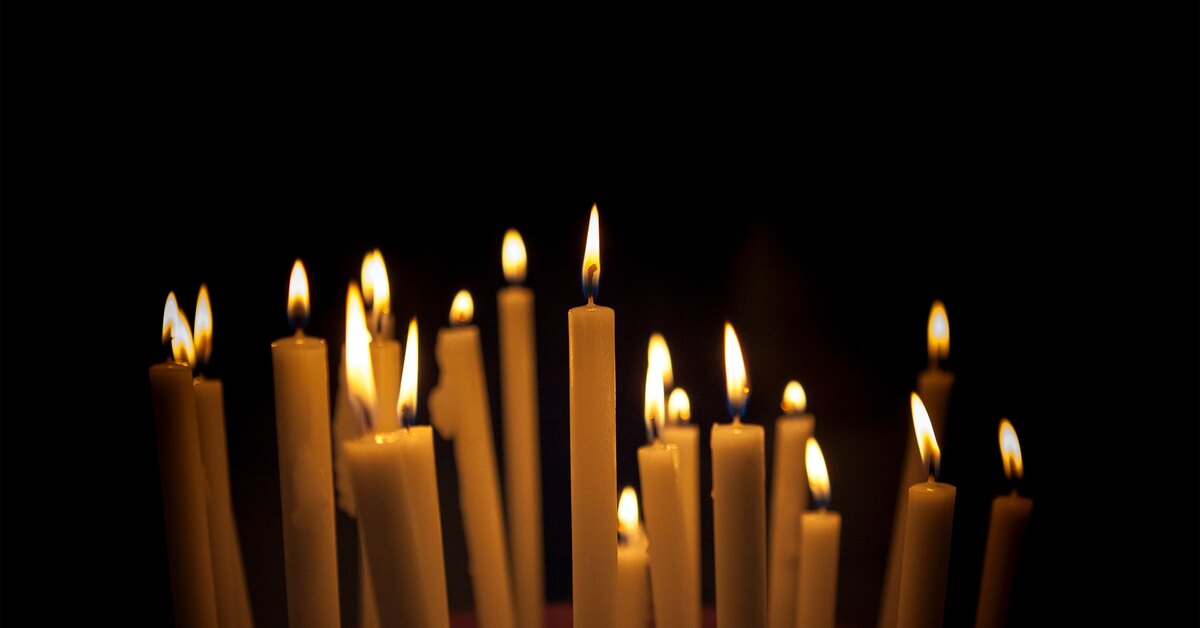 Как правильно ставить свечи в храме