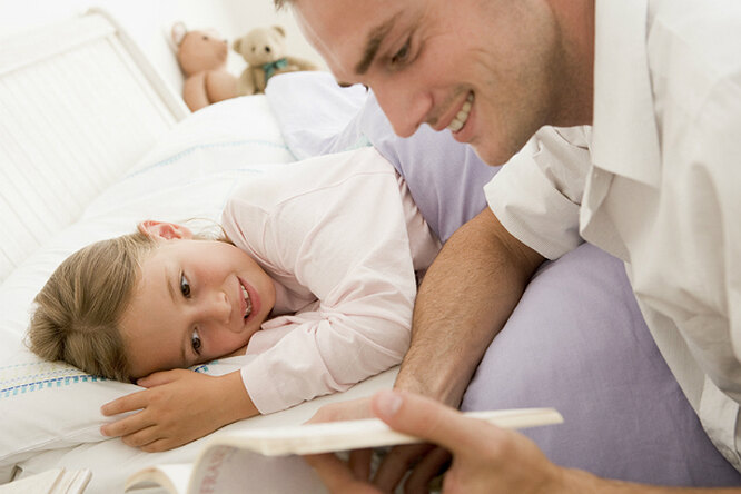 Кто будет читать сказку перед сном? Новое исследование о роли отца