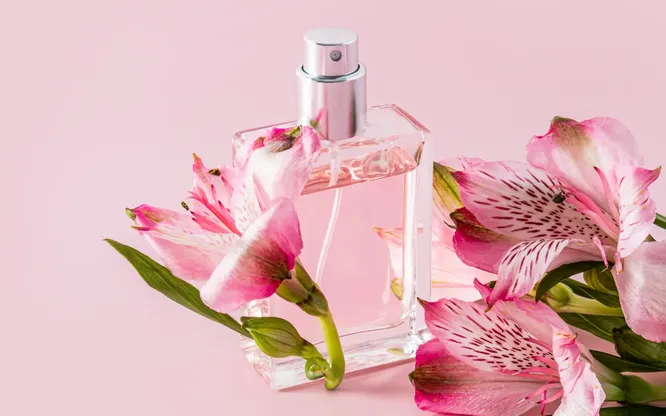Как отличить оригинальный парфюм от подделки: 7 рабочих способов