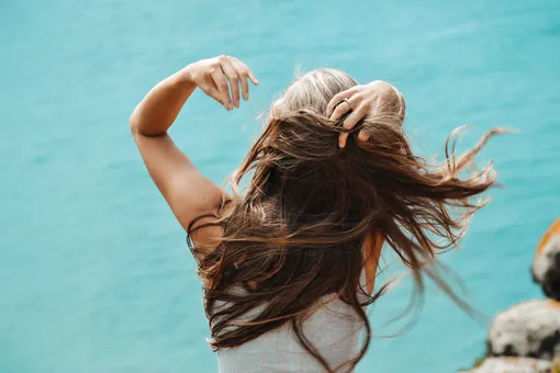8 причин, почему ваши волосы становятся сальными так быстро