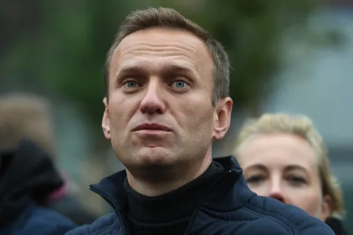 «Греет душу видеть ваши счастливые лица!» Алексей Навальный выложил фото с женой
