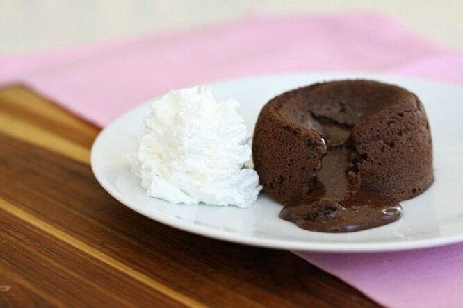 Лавакейк. Готовим кекс «шоколадная лава» с жидкой начинкой.