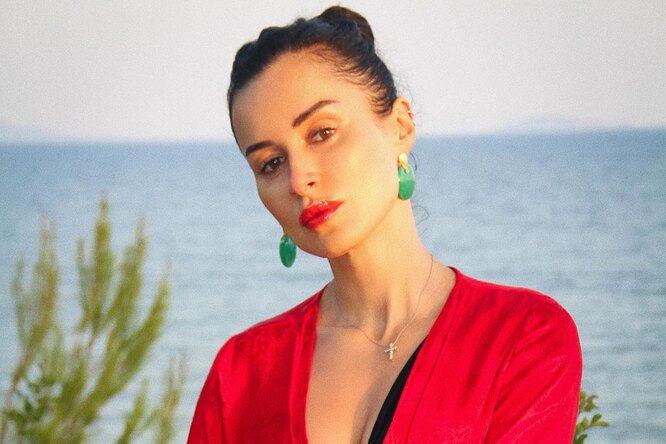 «Вот это фигура!» 43-летняя Тина Канделаки показала фото в откровенном бикини «Вот это фигура!» 43-летняя Тина Канделаки показала фото в откровенном бикини