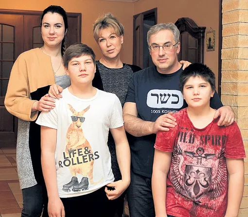 Юлия Норкина с семьей