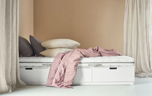Идеальная высота подушки зависит от позы, в которой вы спите.