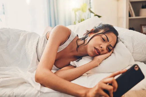 Телефон у кровати ухудшает качество сна.