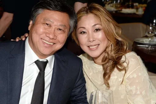 «Муж в восторге»: Анита Цой иронизирует над «идеальным» подарком, который сделала супругу
