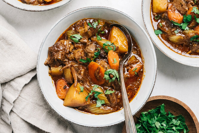 Мясное, рыбное, овощное, из морепродуктов и даже с крупой: 21 рецепт великолепного рагу Мясное, рыбное, овощное, из морепродуктов и даже с крупой: 21 рецепт великолепного рагу