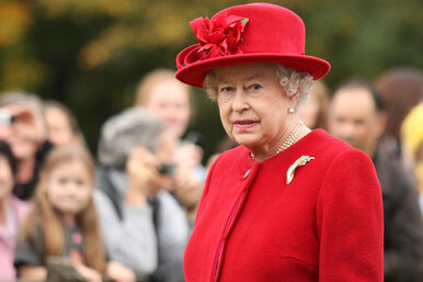 Почему королева Елизавета не отреклась от престола в пользу Чарльза: 7 веских причин