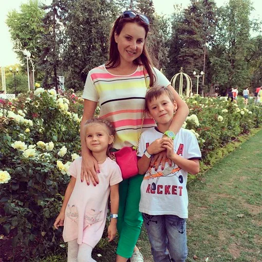 Ирина Слуцкая с детьми от первого брака