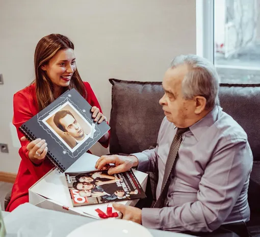 Регина Тодоренко с дедушкой фото