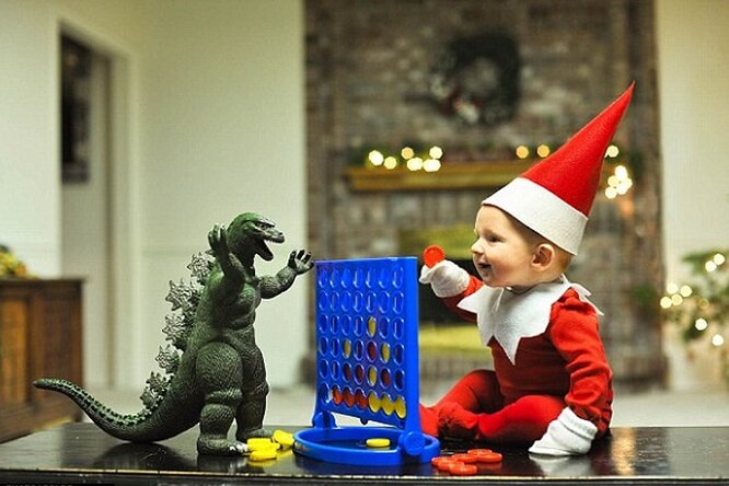 Фотографии малыша в костюме рождественского эльфа покорили Сеть